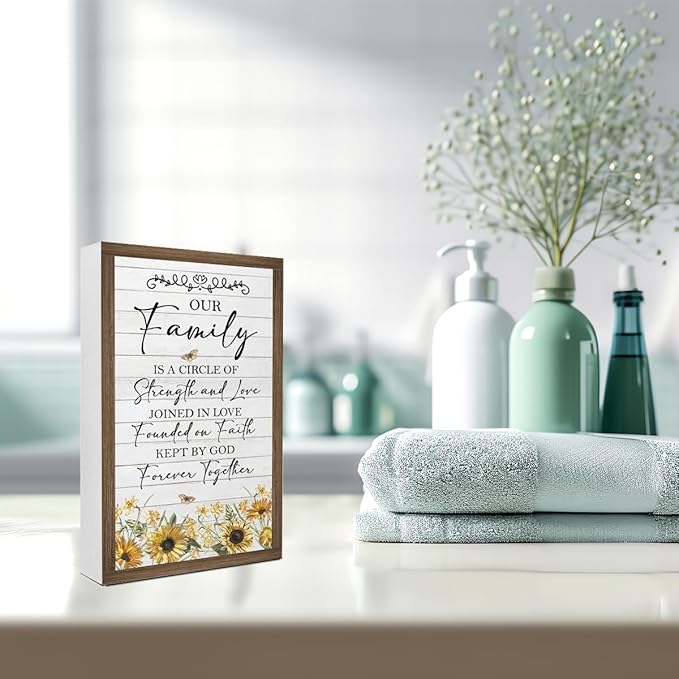 Our Family is a Circle of Strength and Love Wooden Box Sign,10.3 * 6 Inches,Rustic Family Saying Wooden Block Sign for Home Farmhouse Bedroom Shelf Tabletop Wall Decor