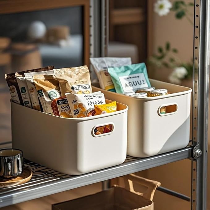 DOUKE White Plastic Storage Bins with Lids, 16qt & 8qt Stackable Storage Containers for Toys Crafts Snack, Aesthetic Lidded White Storage Baskets for Closet Shelves Pantry Office Playroom(4M+2S)