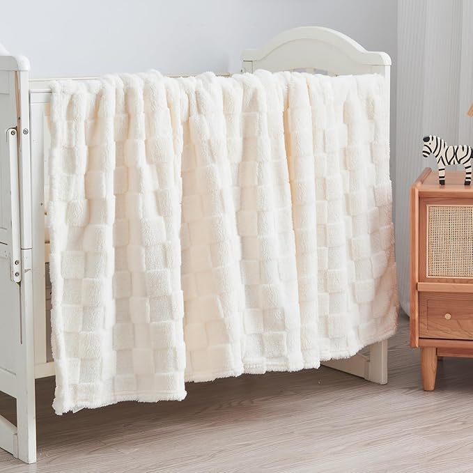 NEWCOSPLAY Super Soft Throw Blanket Ivory Premium Silky Flannel Fleece 3D Checkered Lightweight Bed Blanket All Season Use (Ivory Checkered, Throw(50"x70"))