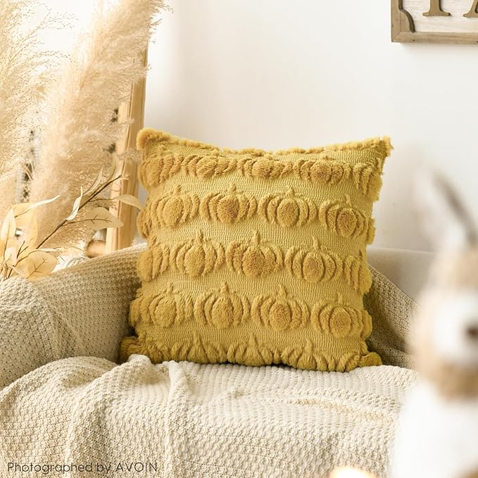 AVOIN colorlife Fall Pumpkin Ginger Throw Pillow Covers, 18 x 18 Inch Seasonal Autumn Thanksgiving Harvest Decoration Soft Plush Faux Fur Jacquard Cushion Case Decoration for Sofa Couch Set of 2