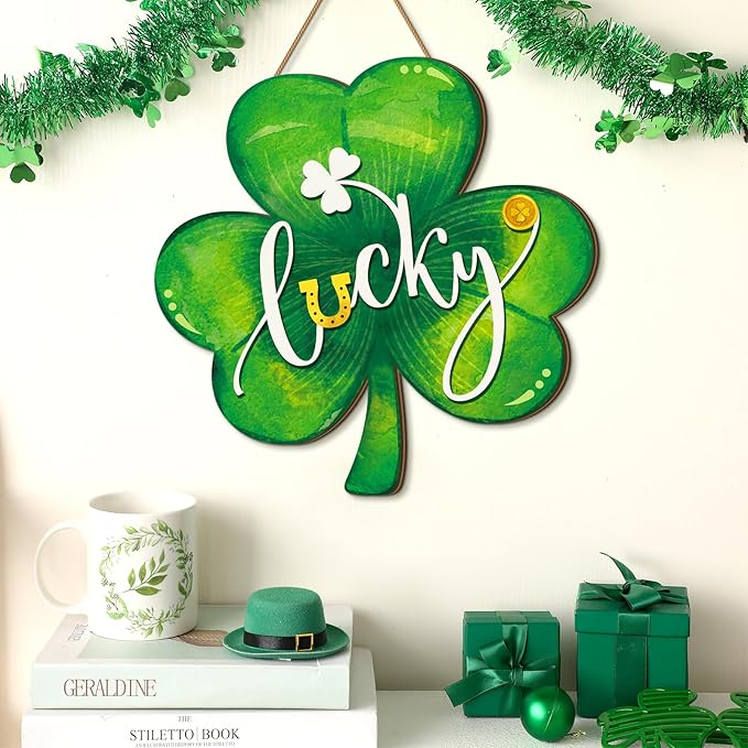 Boao St. Patrick's Day Shamrock Door Hanger Welcome Wooden Hanging Sign Lucky Irish Wood Wreath Decor for Happy St. Patrick's Day Party Front Door Wall Home Decorations