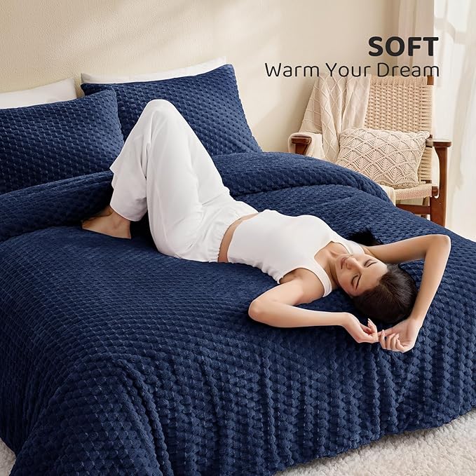 Petrichor Fluffy Twin Comforter Set - Ultra-Soft Navy Flannel Thick Comforter for Queen Bed, Luxury Warm Bedding Set for Winter & Fall, Cozy Fuzzy Bed Set 2 Pieces (1 Comforter & 1 Pillowcase)