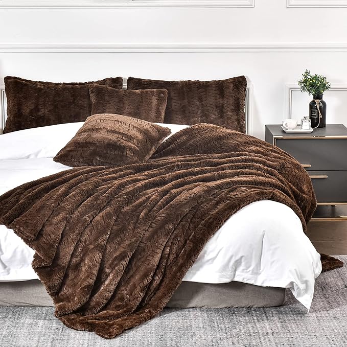 YUSOKI Luxury Faux Fur Throw Blanket(Without Pillows) 2 Layers,3lb,All Ages,Home Decoration, (Brown,50" x 63")