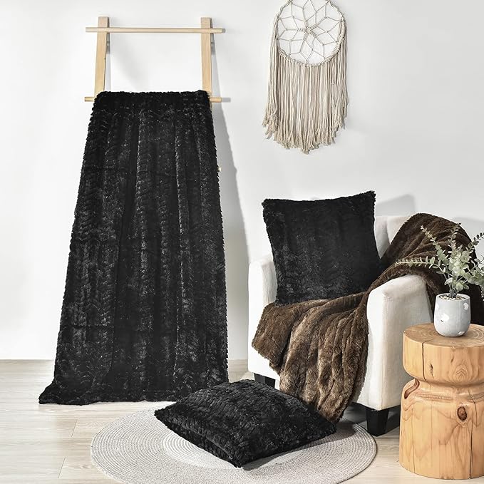 YUSOKI Luxury Faux Fur Throw Blanket(Without Pillows) 2 Layers,3lb,All Ages,Home Decoration, (Black,50" x 63")