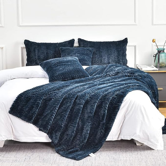 YUSOKI Luxury Faux Fur Blanket for Queen Size Bed 2 Layers,7.3lb,All Ages,Home Decoration Without Pillows (Navy Blue,90"x90")