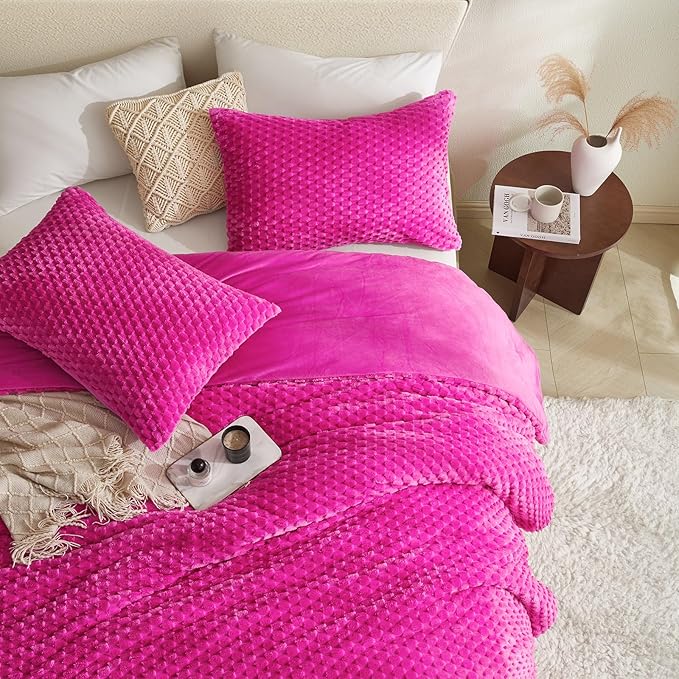 Petrichor Fluffy Twin Comforter Set - Ultra-Soft Pink Flannel Thick Comforter for Queen Bed, Luxury Warm Bedding Set for Winter & Fall, Cozy Fuzzy Bed Set 2 Pieces (1 Comforter & 1 Pillowcase)