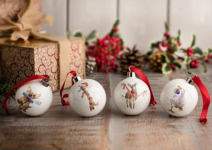 Royal Worcester Christmas Tree Ornament - Ho Ho Ho Bauble with Giraffe Motif, Fine Bone China Festive Holiday Decorations, Hand-Painted Whimsical Animal Theme for Seasonal Home Decor