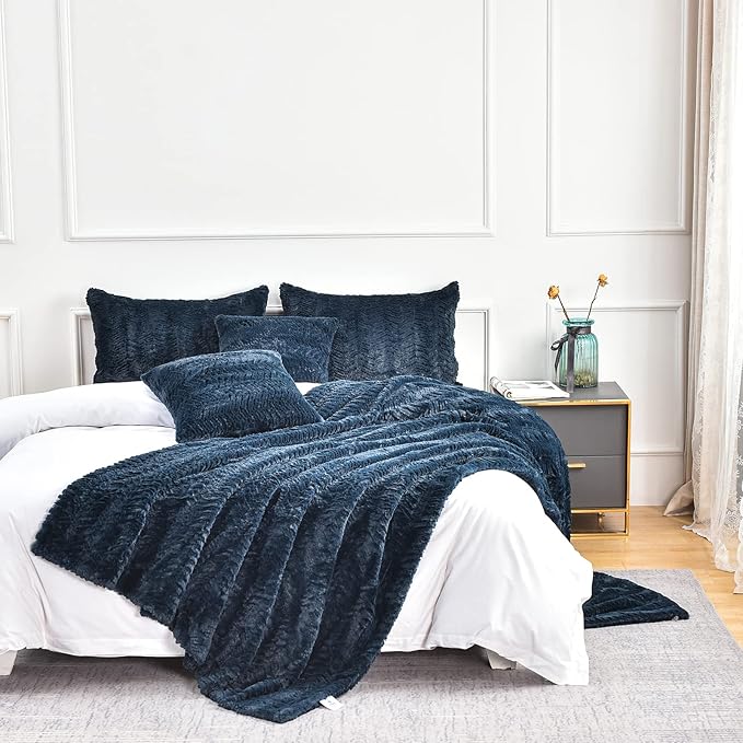 YUSOKI Luxury Faux Fur Throw Blanket(Without Pillows) 2 Layers,3lb,All Ages,Home Decoration, (Navy Blue,50" x 63")