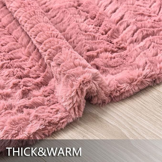 YUSOKI Luxury Faux Fur Blanket for Queen Size Bed 2 Layers,7.3lb,All Ages,Home Decoration Without Pillows (Pink,90"x90")