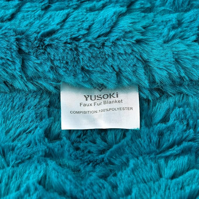 YUSOKI Luxury Faux Fur Blanket for Queen Size Bed 2 Layers,7.3lb,All Ages,Home Decoration Without Pillows (Teal,90"x90")