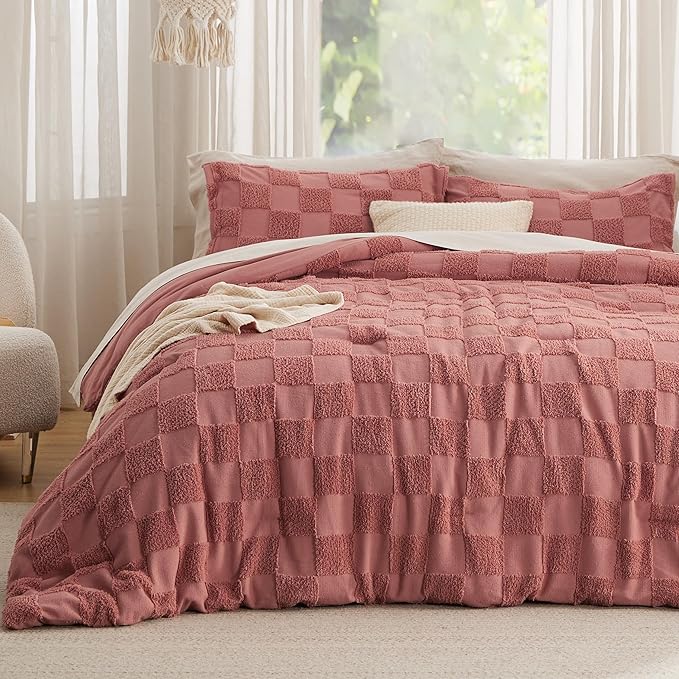 Bedsure King Size Comforter Set Grayish Pink, Boho Tufted Bed Set, Checkered Farmhouse Shabby Chic Bedding, 3 Pieces, 1 Plaid Geometric Comforter and 2 Pillow Shams