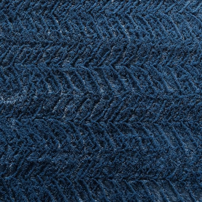 YUSOKI Luxury Faux Fur Blanket for Queen Size Bed 2 Layers,7.3lb,All Ages,Home Decoration Without Pillows (Navy Blue,90"x90")