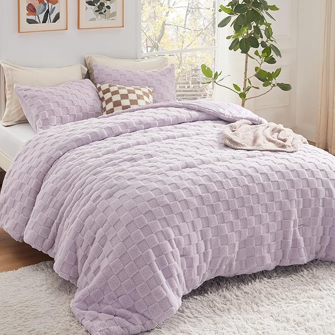 Bedsure Queen Fluffy Comforter Set, Light Purple Plush Fleece Bed Set, Checkered Farmhouse Boho Soft Warm Bedding for Winter, 3 Pieces, 1 Comforter (90"x90") and 2 Pillowcases (20"x26")