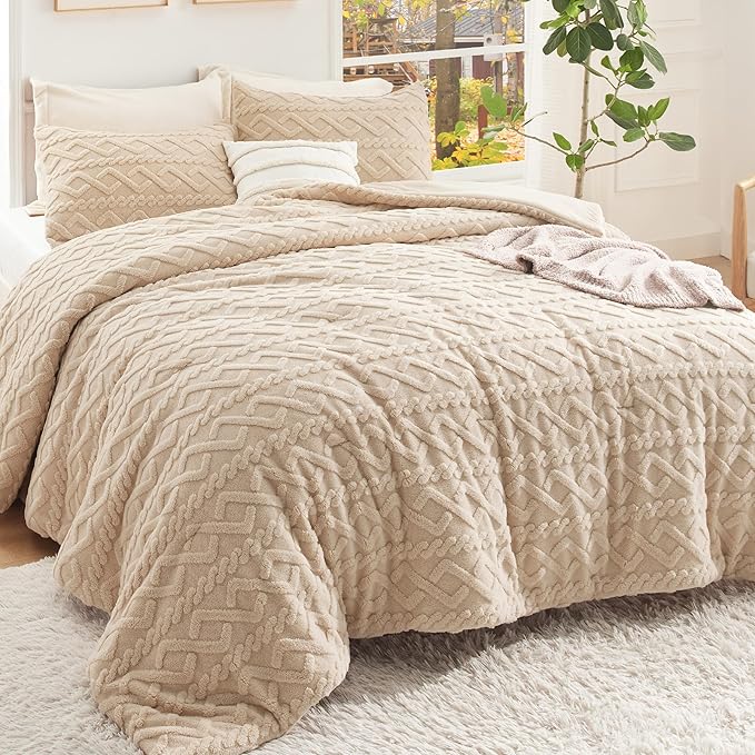 Bedsure King Size Fluffy Comforter Set, Warm Sand Plush Fleece Bed Set King, Luxury Jacquard Farmhouse Boho Soft Warm Bedding for Winter, 1 Comforter (104"x90") and 2 Pillowcases (20"x36")