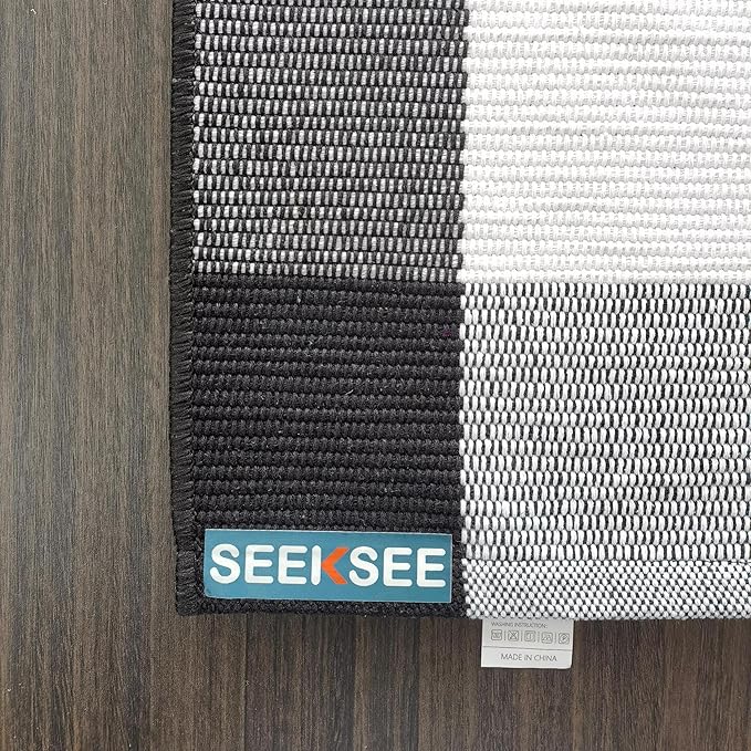 SEEKSEE Cotton Buffalo Plaid Rug 27.5"x43" Black and White Checked Rug Washable Doormats Indoor Outdoor Rugs for Layered Front Door Mats, Porch, Kitchen, Farmhouse, Entryway