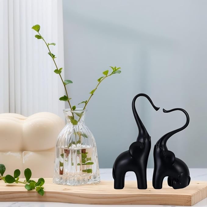 Loving Elephant Statues Home Decor, Small Black Elephant Figurines in Love, Elephant Sculpture Heart Decorative Objects for Bookshelf Decor