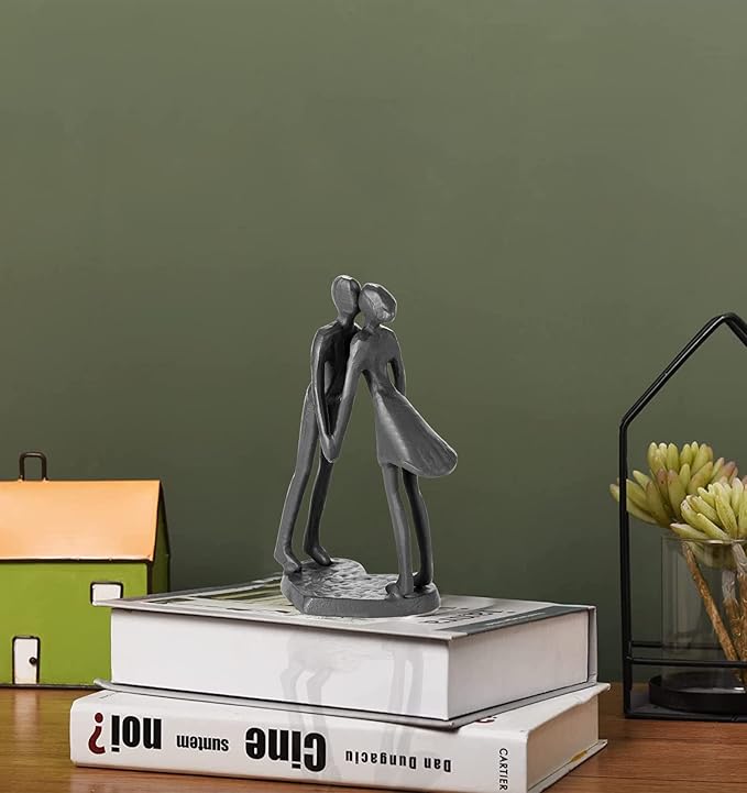 Couple Art Iron Sculpture, Metal Ornament Figurine,Handcrafted Iron Sculpture & Romantic Gift for Weddings and Anniversaries, Perfect for Home and Office Decor.