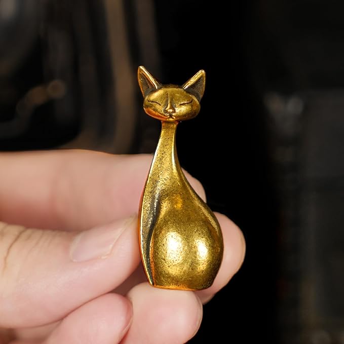 CHOVY Retro Handcrafted Elegant Cat Statue - 100% Solid Brass Desk Sleek Peek-a-Boo Feline in Regal Pose | Vintage Style Collectible Art Piece for Home, Unique Gift for Cat Lovers & Art Collectors