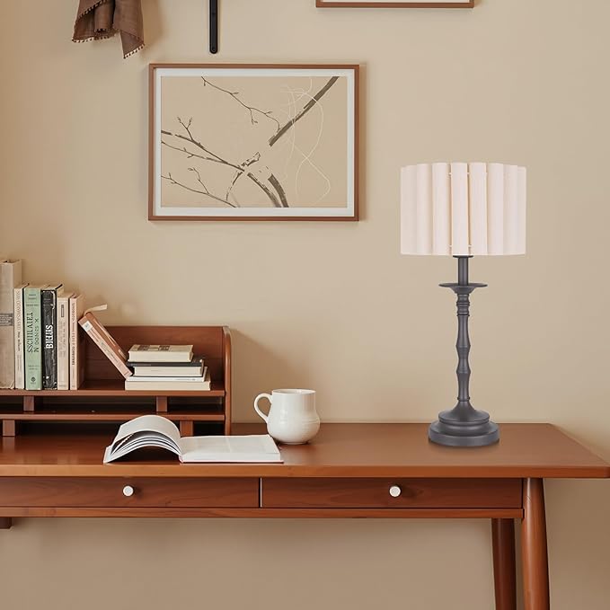 Vintage Brown Scalloped Table Lamp, Rustic/Farmhouse Pleated Lamp, Scalloped Lampshade and Bamboo Lamp Post, for Living Room Bedside Side Table