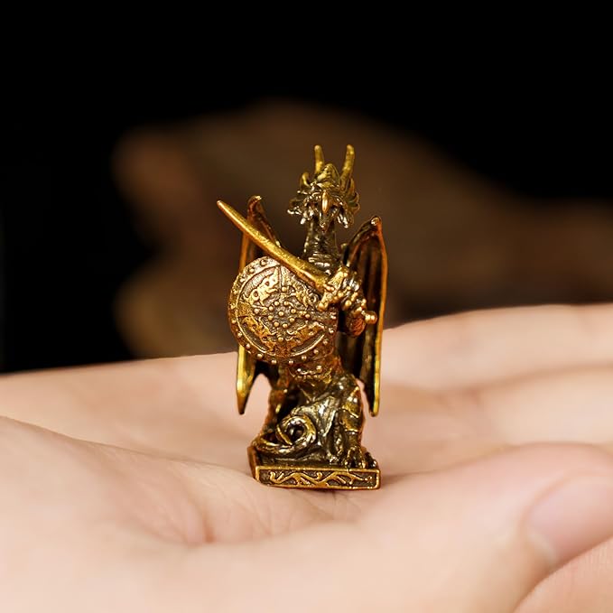 CHOVY Retro Handcrafted Dragon Knight Statue - 100% Solid Brass Armored Warrior with Sword & Shield, Vintage Style Collectible Art Piece for Home Unique Gift for Fantasy Lovers & Medieval Collectors