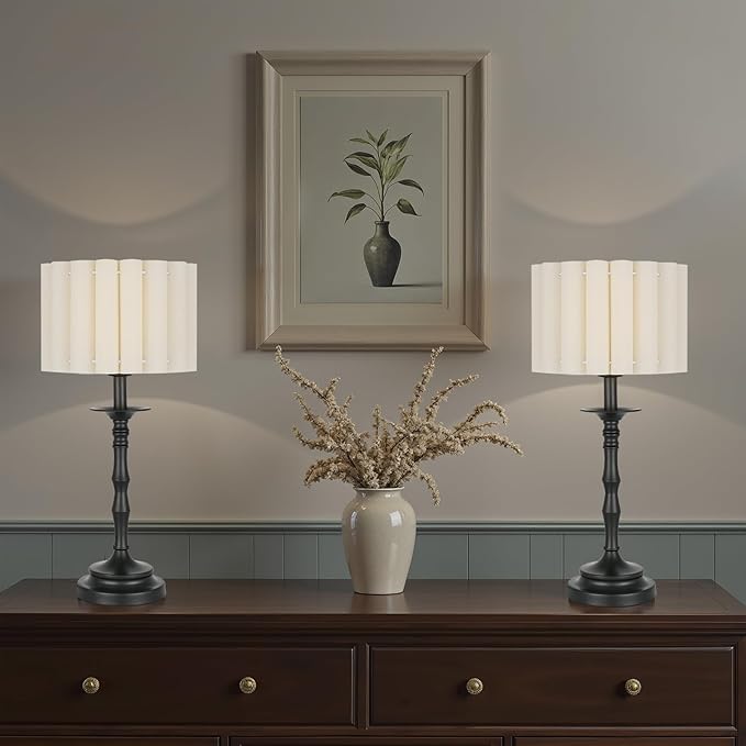 Vintage Black Scalloped Table Lamp, Rustic/Farmhouse Pleated Lamp, Scalloped Lampshade and Bamboo Lamp Post, for Living Room Bedside Side Table