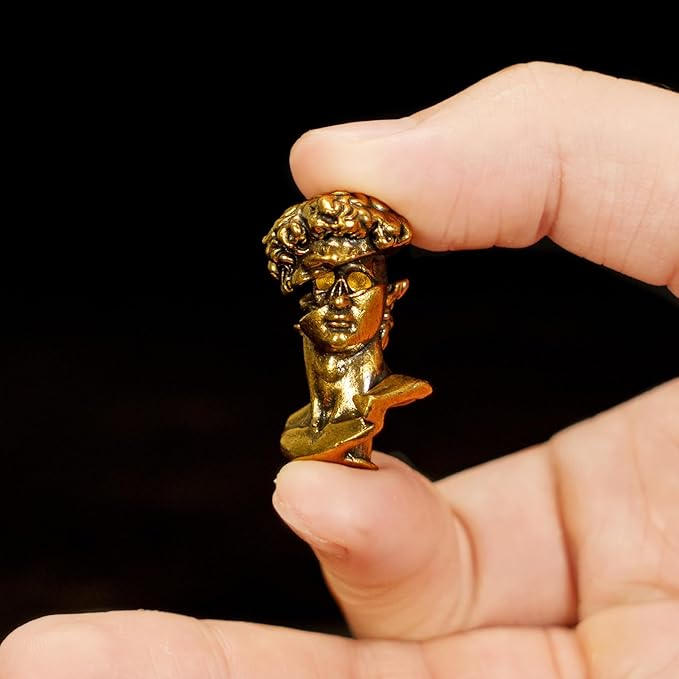 Binary David Peep into The Future Sculpture Retro Style Made of Solid 100% Brass Handcrafted Ideal for Home Decor Desk Ornaments Collectible Crafts Office Scene Setters & Artistic Decorations