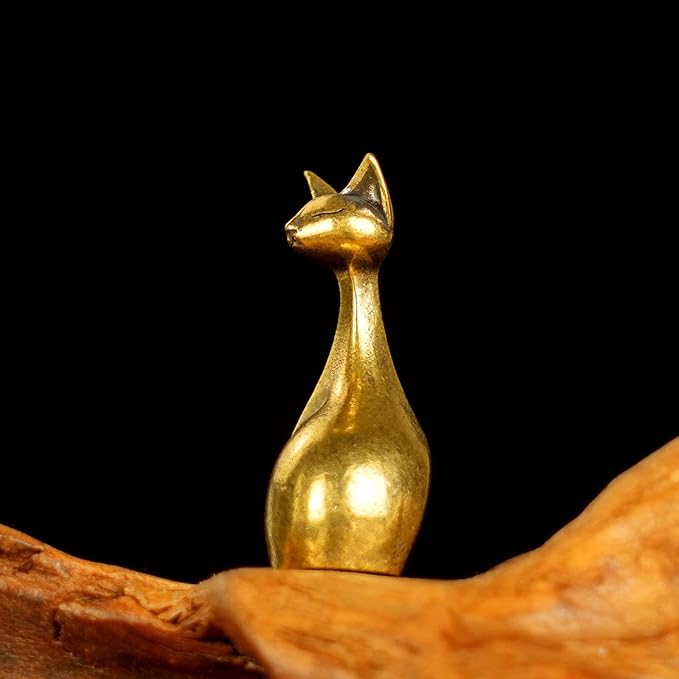 CHOVY Retro Handcrafted Elegant Cat Statue - 100% Solid Brass Desk Sleek Peek-a-Boo Feline in Regal Pose | Vintage Style Collectible Art Piece for Home, Unique Gift for Cat Lovers & Art Collectors