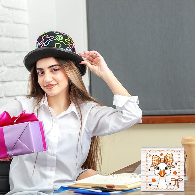 Funny Silly Goose Fall Decor, Fall Decorations for Home Office, Autumn Thanksgiving Decorations for Kitchen Gifts for Gooses Animals Lovers 5 x 5 inches (Tub 1707)