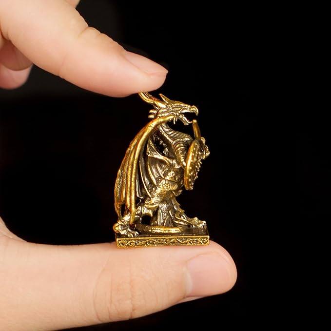 CHOVY Retro Handcrafted Dragon Knight Statue - 100% Solid Brass Armored Warrior with Sword & Shield, Vintage Style Collectible Art Piece for Home Unique Gift for Fantasy Lovers & Medieval Collectors