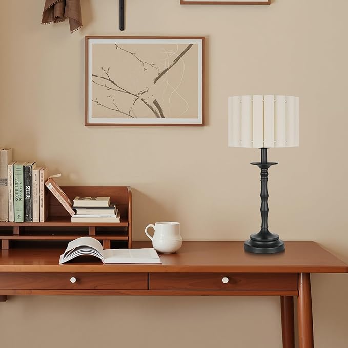 Vintage Black Scalloped Table Lamp, Rustic/Farmhouse Pleated Lamp, Scalloped Lampshade and Bamboo Lamp Post, for Living Room Bedside Side Table