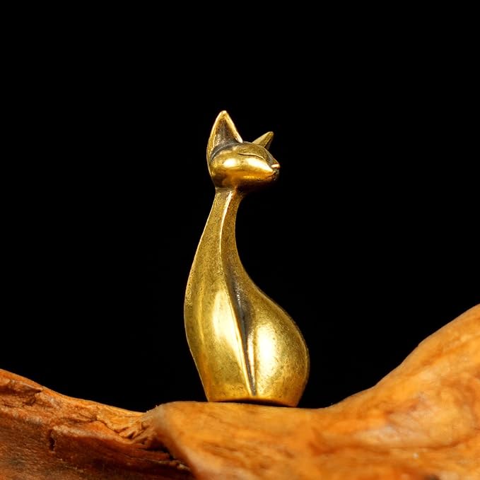 CHOVY Retro Handcrafted Elegant Cat Statue - 100% Solid Brass Desk Sleek Peek-a-Boo Feline in Regal Pose | Vintage Style Collectible Art Piece for Home, Unique Gift for Cat Lovers & Art Collectors