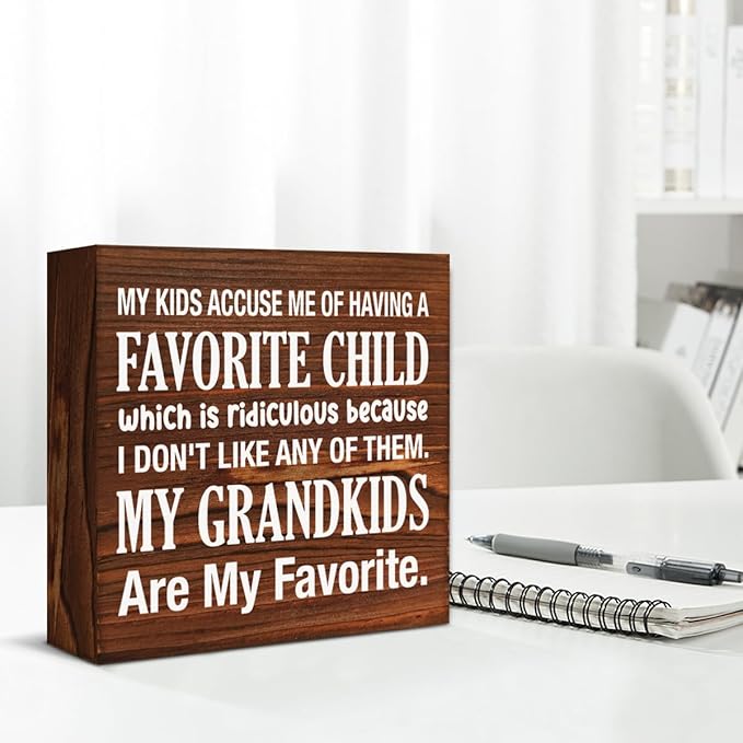 My Kids Accuse Me of Having a Favorite Child Wooden Sign Grandparents Day Decorations Rustic Grandparents Gifts Wood Block Plaque Box Sign for Home Bedroom Desk Shelf Table Decor 5 X 5 Inch