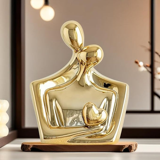 Couple Sweethearts Lover Hug Electroplate Statue Figurines Sculpture Ceramic Collectible Gifts for Office Home Decor Desk Accessories Decoration Figurine (Gold)