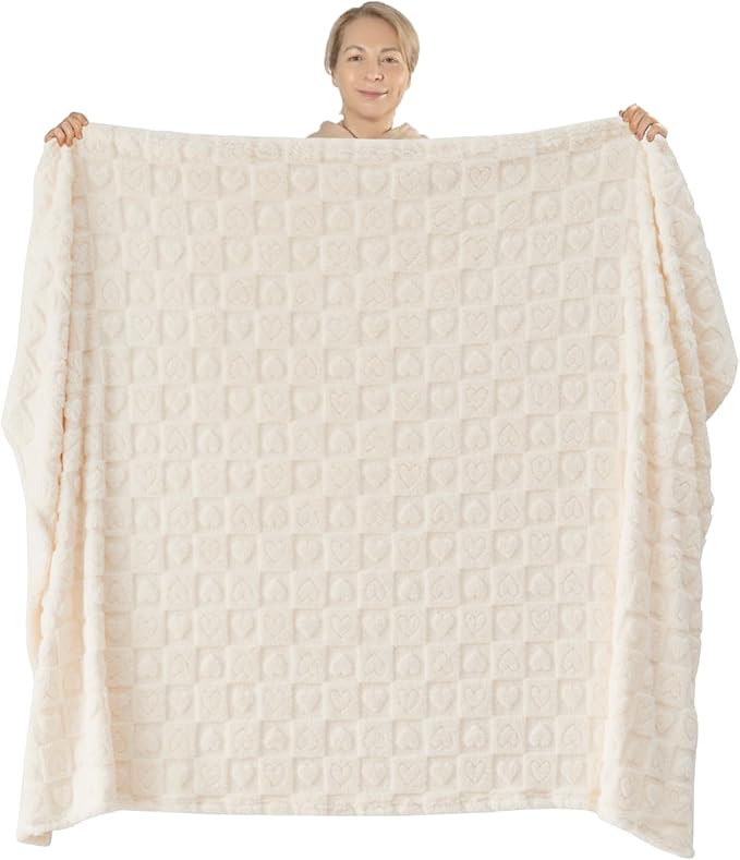 NEWCOSPLAY Super Soft Throw Blanket Ivory Premium Silky Flannel Fleece 3D Heart Checkered Lightweight Bed Blanket All Season Use (Ivory Heart, Throw(50"x70"))