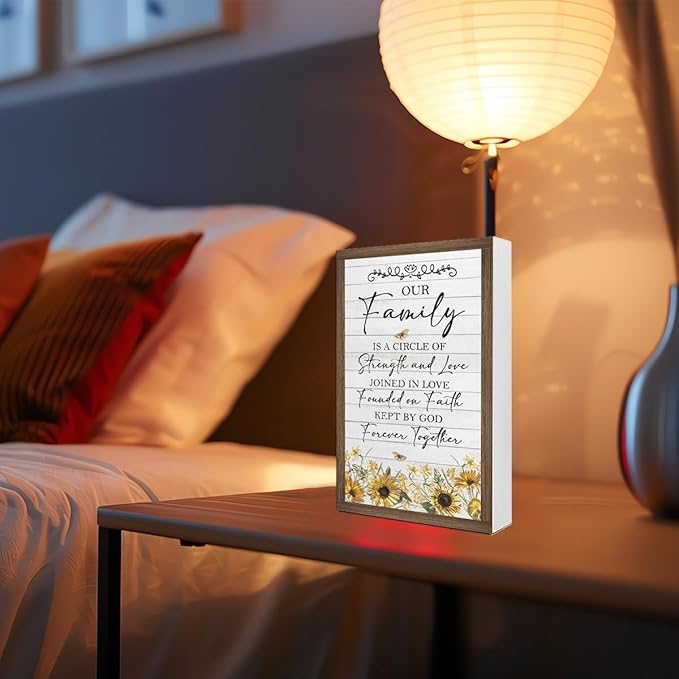 Our Family is a Circle of Strength and Love Wooden Box Sign,10.3 * 6 Inches,Rustic Family Saying Wooden Block Sign for Home Farmhouse Bedroom Shelf Tabletop Wall Decor