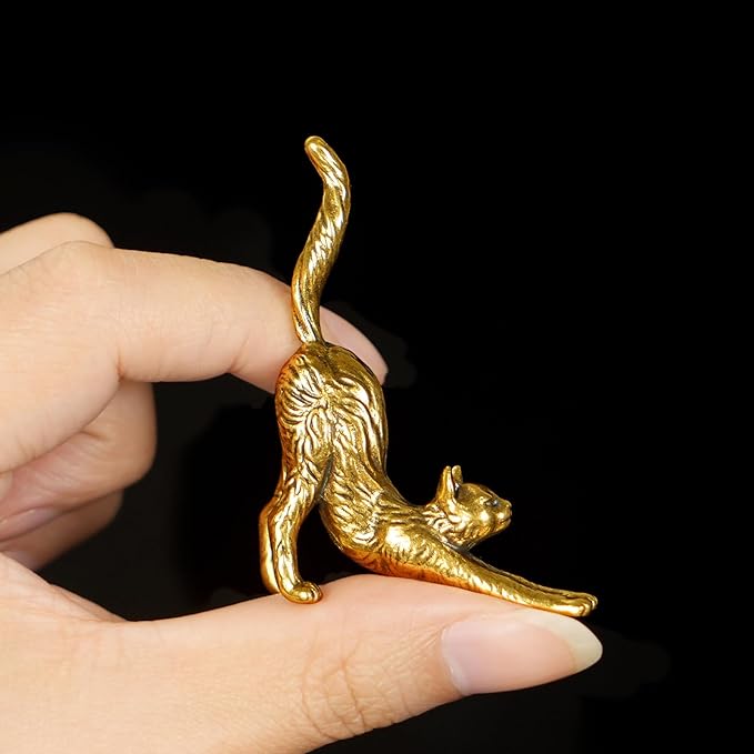 CHOVY Retro Seductive Cat Sculpture-Elegant Stretched Pose 100% Solid Brass Handcrafted - Ideal Home Decor Desk Ornament Collectible Art Piece Office Accent Artistic Scene Decoration