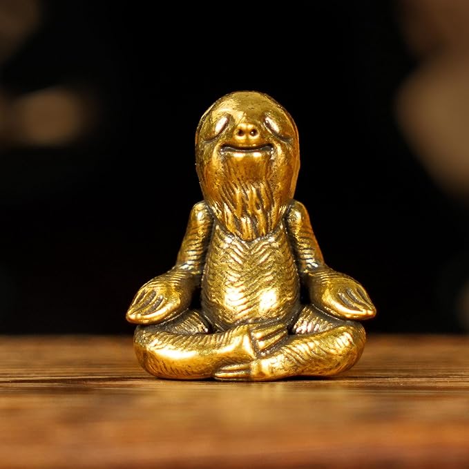 CHOVY Retro Handcrafted Meditating Sloth Statue - 100% Solid Brass Seated Sloth in Thoughtful Pose, Vintage Style Collectible Art Piece for Home & Office | Unique Gift for Nature Lovers