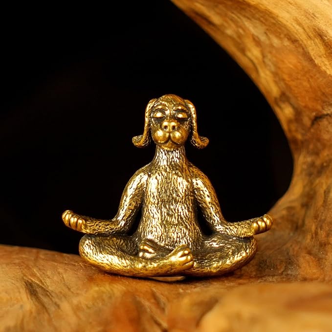 CHOVY Retro Meditating Dog Sculpture-Seated in Zen Pose Handcrafted 100% Solid Brass-Unique Home Decor Desk Ornament Collectible Art Piece Office Desk Accessory Scene Accent Artistic Decoration