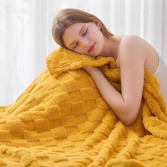 NEWCOSPLAY Super Soft Queen Blanket Mustard Yellow Premium Silky Flannel Fleece 3D Checkered Lightweight Bed Blanket All Season Use (Mustard Yellow Checkered, Queen(90"x90"))