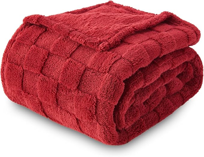 NEWCOSPLAY Super Soft Queen Blanket Red Premium Silky Flannel Fleece 3D Checkered Lightweight Bed Blanket All Season Use (Red Checkered, Queen(90"x90"))