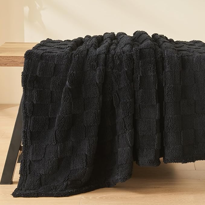 NEWCOSPLAY Super Soft Throw Blanket Black Premium Silky Flannel Fleece 3D Checkered Lightweight Bed Blanket All Season Use (Black Checkered, Throw(50"x70"))