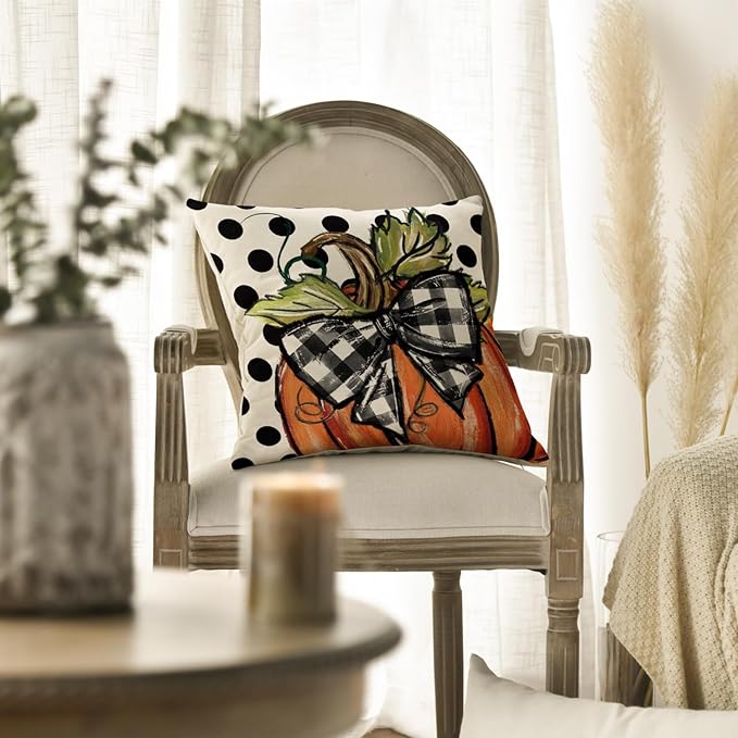 AVOIN colorlife Fall Polka Dot Pumpkin Throw Pillow Cover 18x18 Inch, Seasonal Autumn Thanksgiving Harvest Decoration for Home Sofa Couch