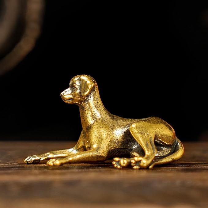 CHOVY Retro Crawling Dog Sculpture-Stretched Neck Pose, Handcrafted 100% Solid Brass-Ideal Home Decor Desk Ornament Collectible Art Piece Office Desk Accent Artistic Scene Decoration