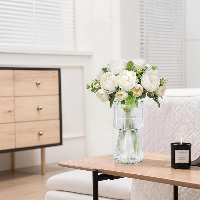 VECELO Modern Ribbed Glass Vase, Clear Flower Vase for Table Centerpiece, Modern Glass Vase for Living Room, Bedroom, Dining Table, Entryway, Office, Wedding, 7.5 Inches