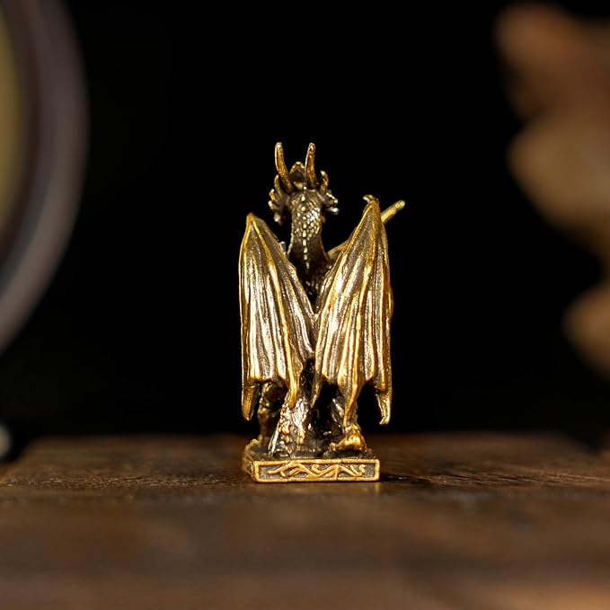 CHOVY Retro Handcrafted Dragon Knight Statue - 100% Solid Brass Armored Warrior with Sword & Shield, Vintage Style Collectible Art Piece for Home Unique Gift for Fantasy Lovers & Medieval Collectors