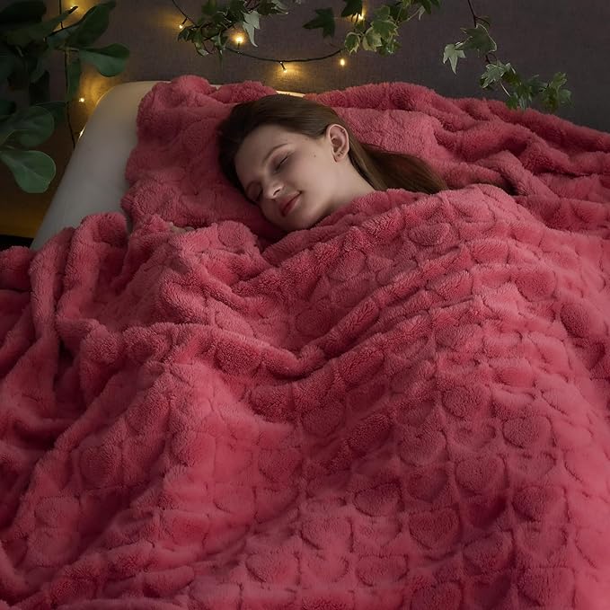 NEWCOSPLAY Super Soft Queen Blanket Coral Pink Love Premium Silky Flannel Fleece 3D Heart Checkered Lightweight Bed Blanket All Season Use (Coral Pink Love, Queen(90"x90"))