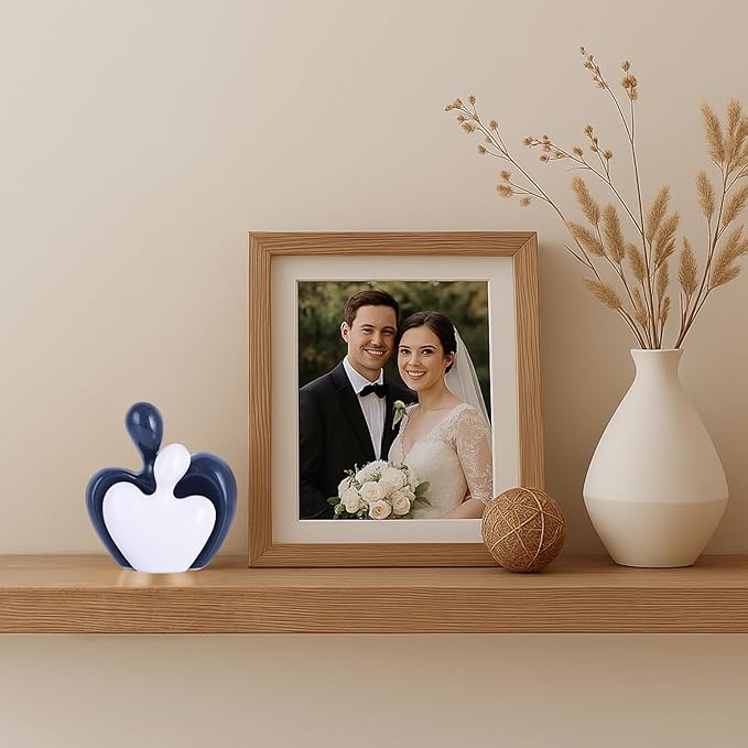 Blue and White Mini Ceramic Couple Sculpture, Romantic Love Decorative Statue, Couple, Blue Home Decor, Suitable for Dresser, Bookshelf, Office, Coffee Table Desktop Decoration.