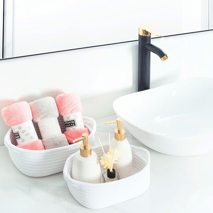 MINTWOOD Design 5-Piece Small Decorative Woven Storage Baskets Set for Shelves and Catch All Tray with Handles for Organizing Gifts, Dog and Cat Toys, Bathroom Accessories, Full White