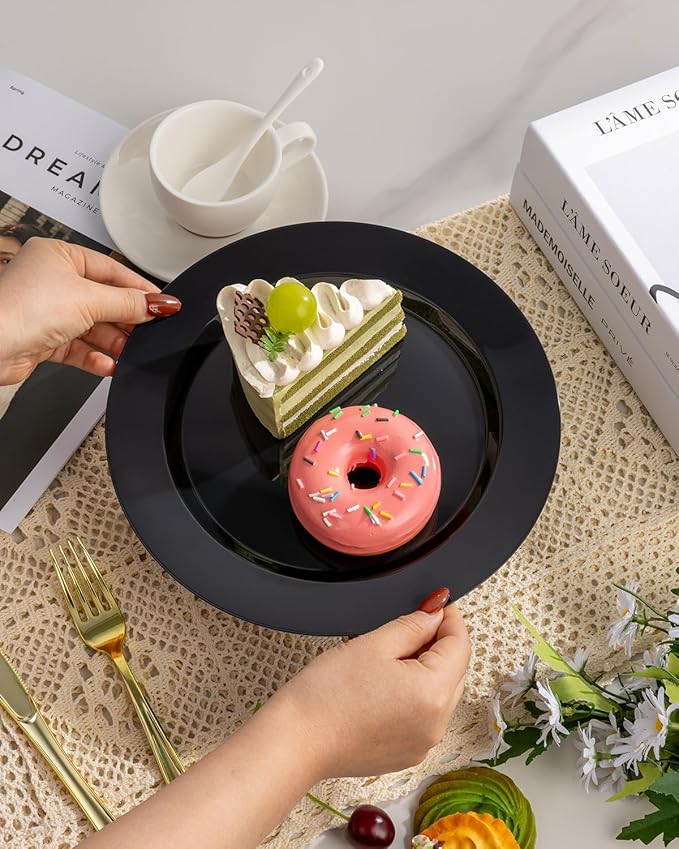 50PCS Black Plastic Plates, 10.25 Inch Disposable Dinner Plate Party, Heavy Duty Disposable Plastic Plates - Ideal for Halloween Parties, Wedding and Birthday, Everyday Meals Use