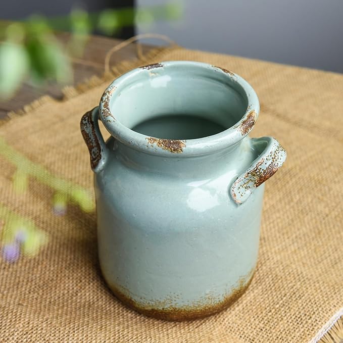 Quoowiit Ceramic Rustic Farmhouse Vase, Distressed Decorative Flower Vases for Home Decor, Ideal Shelf Decor, Green Boho Vase for Living Room Bedroom Kitchen Office Centerpiece Table Decorations